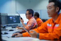 Giải pháp cung ứng điện của EVN giữa bối cảnh chi phí tăng cao và biến đổi khí hậu cực đoan