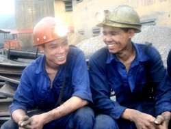 Lương thợ lò tiếp tục được tăng thêm 5%
