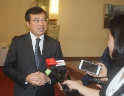 Ông Hoàng Quốc Vượng: Phát triển điện tái tạo ở mức hợp lý