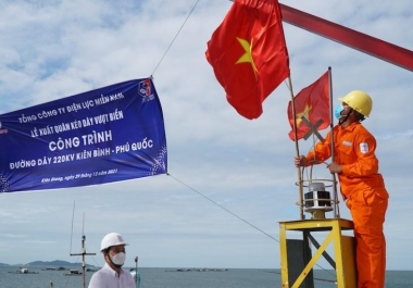 Tổng công ty Điện lực miền Nam: Một năm vượt khó thành công