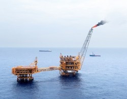 BIENDONG POC khai thác thùng condensate thứ 23 triệu
