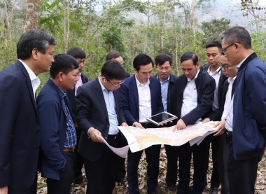 Bàn giải pháp tháo gỡ mặt bằng các dự án truyền tải điện tại Lai Châu