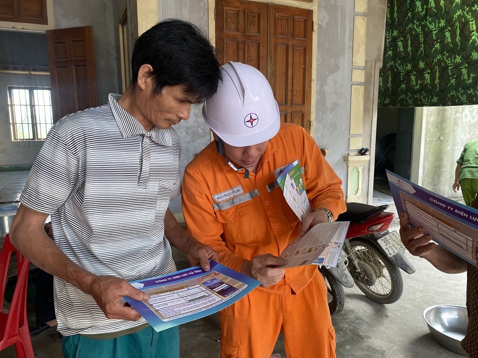 ‘Tiết kiệm điện thành thói quen’ - Thông điệp đi cùng hành động của người dân Hà Tĩnh