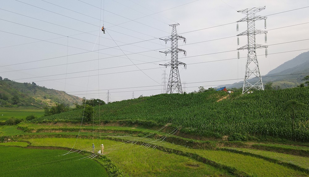 Tăng tốc đưa dự án đường dây 220 kV Lào Cai - Bảo Thắng về đích cuối tháng 4