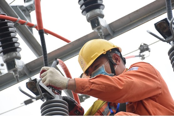 EVNHANOI trước cao điểm cấp điện mùa hè 2022
