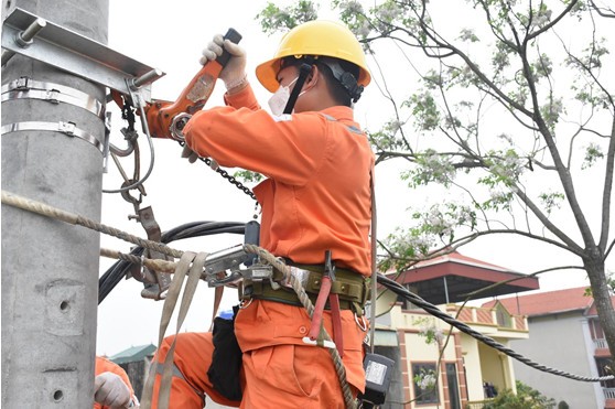 EVNHANOI trước cao điểm cấp điện mùa hè 2022