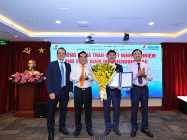 Công bố và trao quyết định bổ nhiệm Phó Tổng Giám đốc BIENDONG POC
