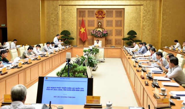 Hội đồng thẩm định thông qua dự thảo Quy hoạch điện VIII
