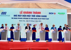 Khánh thành Nhà máy điện mặt trời Sông Giang