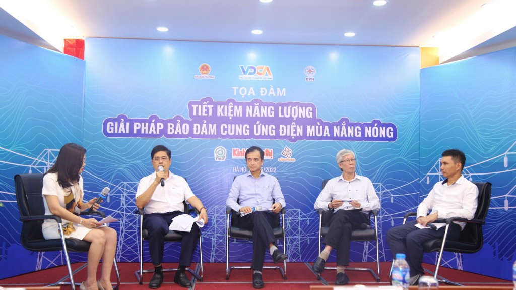 Tiết kiệm năng lượng - giải pháp bảo đảm cung ứng điện mùa nắng nóng