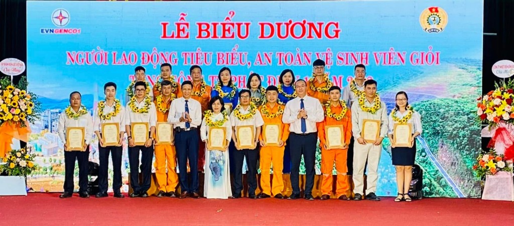 EVNGENCO1 biểu dương người lao động tiêu biểu và an toàn vệ sinh viên giỏi 2022