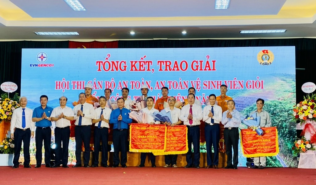EVNGENCO1 biểu dương người lao động tiêu biểu và an toàn vệ sinh viên giỏi 2022
