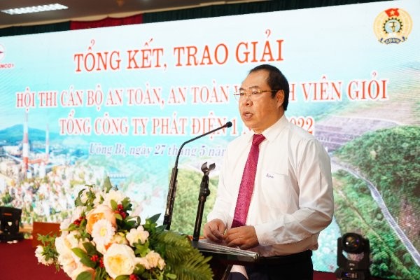EVNGENCO1 biểu dương người lao động tiêu biểu và an toàn vệ sinh viên giỏi 2022