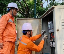 EVNNPC khuyến cáo khách hàng sử dụng điện tiết kiệm để tránh sự cố về điện
