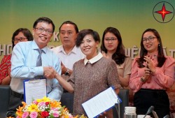 PC Khánh Hòa và SolarBK hợp tác phát triển điện mặt trời trên mái nhà