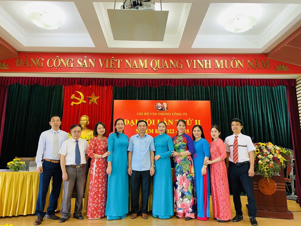 ‘Ngày hội Đại hội chi bộ’ tại Đảng bộ Công ty Cổ phần Giám định - Vinacomin ‘Ngày hội Đại hội chi bộ’ tại Đảng bộ Công ty Cổ phần Giám định - Vinacomin