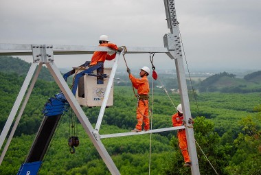Tình hình hoạt động sản xuất tháng 5 và mục tiêu tháng 6/2024 của EVN