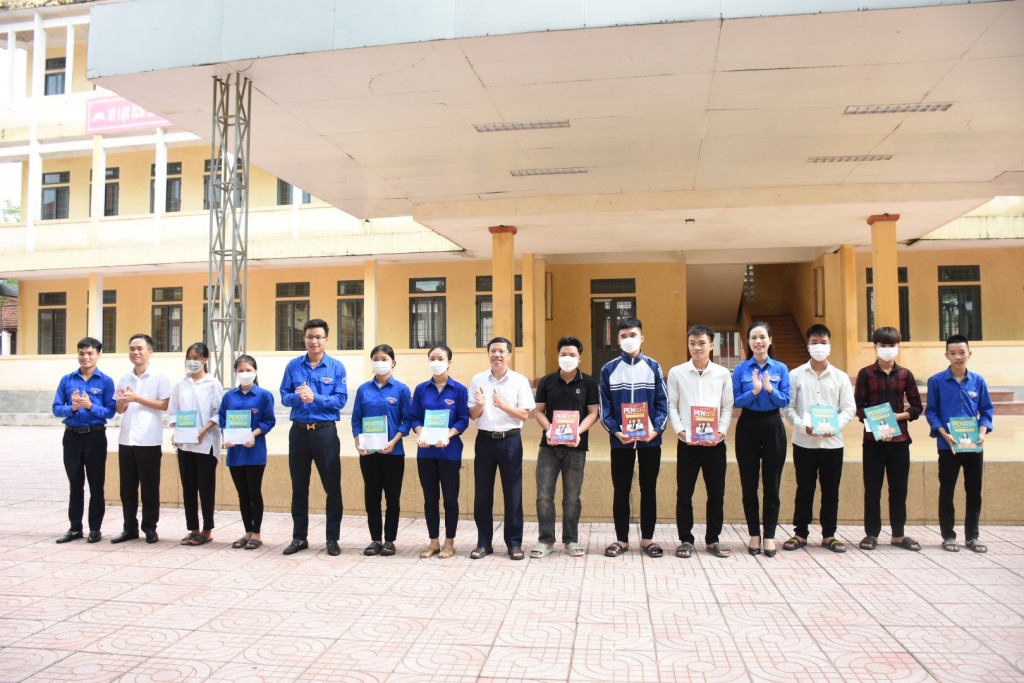Tuổi trẻ Công ty Điện lực Hà Tĩnh chung tay vì cộng đồng