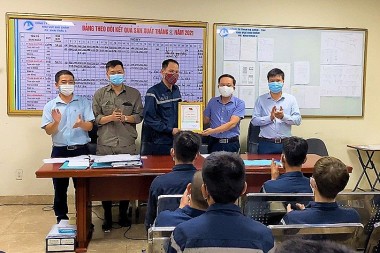 Than Hạ Long - TKV khen thưởng danh hiệu ‘Người thợ mỏ - Người chiến sỹ’ tháng 7