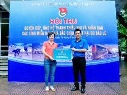 EVN HANOI chung tay giúp đỡ nạn nhân bị lũ lụt