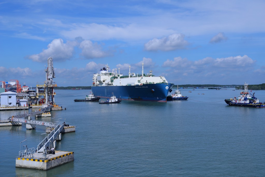 Kho cảng LNG Thị Vải - 16 năm nhìn lại Kho cảng LNG Thị Vải - 16 năm nhìn lại