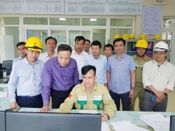 Đóng điện dự án nâng công suất trạm biến áp 220kV Than Uyên