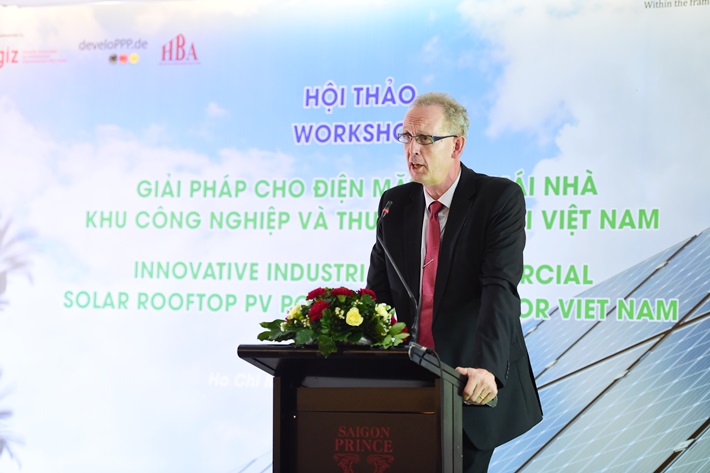 Giải pháp cho điện mặt trời mái nhà khu công nghiệp, thương mại ở Việt Nam