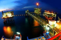Năm 2015, Vietsovpetro sẽ vượt kế hoạch 100 ngàn tấn dầu