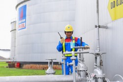 Hoạt động sản xuất của PVOIL trong ‘điều kiện kinh doanh bất lợi’