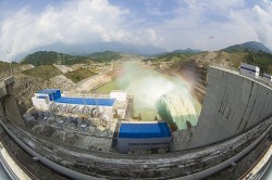 Tích hợp phát triển năng lượng tái tạo hợp lý với nguồn điện truyền thống