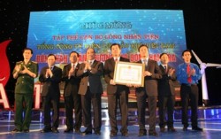 PV Power - nhà cung cấp điện năng lớn thứ hai của đất nước đón nhận Huân chương