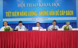 Đoàn chủ tịch Hội thảo "Tiết kiệm năng lượng - Những vấn đề cấp bách"